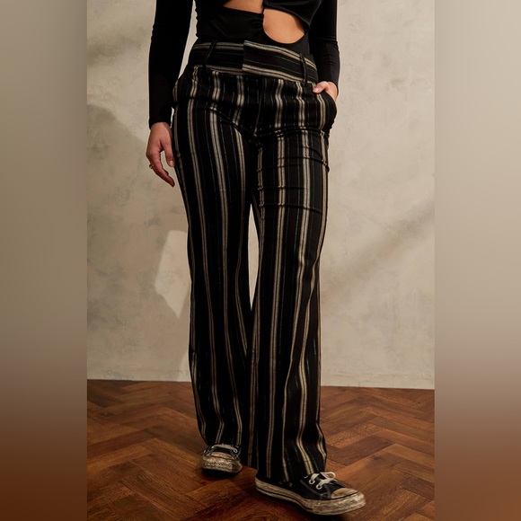 POPULAR!!! Urban Outfitters boot cut flare trousers 😍😍😍 - Picture 5 of 16